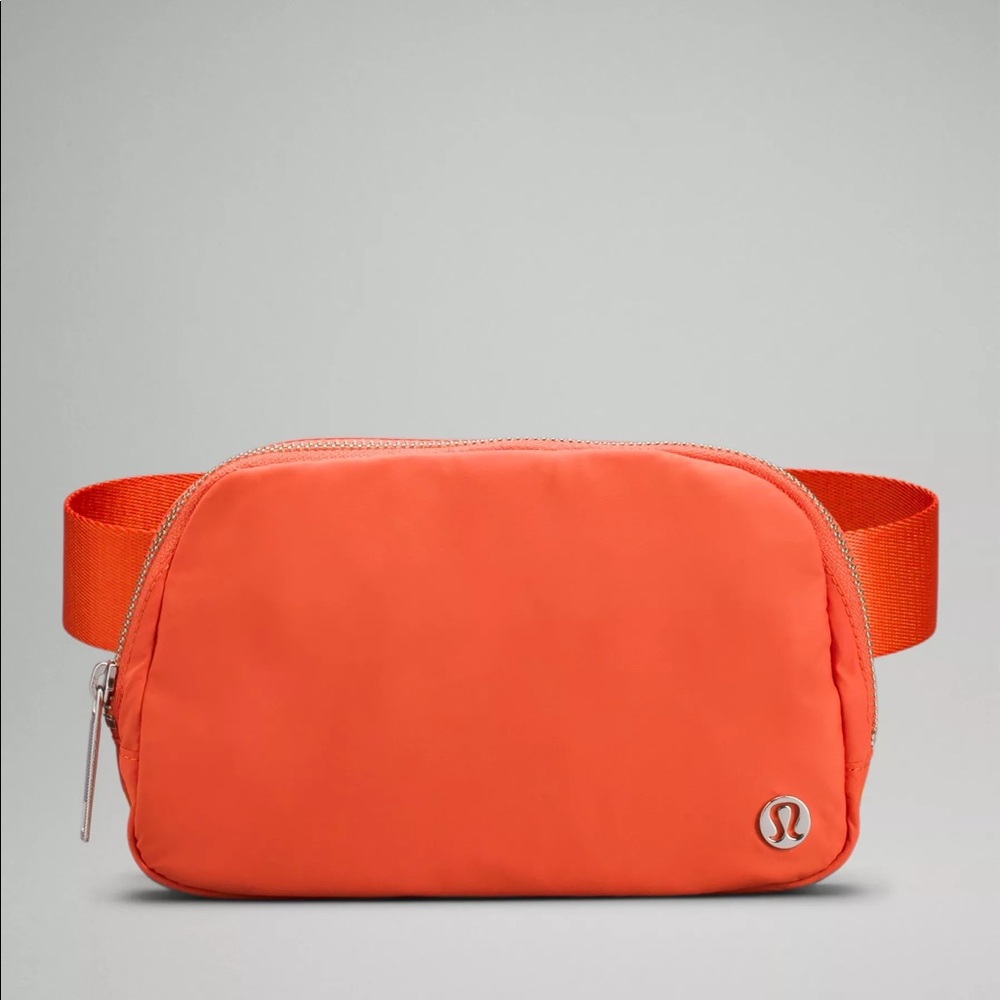 NWT Everywhere Belt Bag Warm Coral